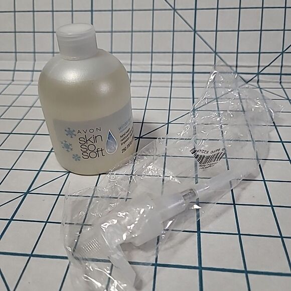 Avon Skin So Soft Winter Soft Hand Wash NIP NOS + Pump 8.4 FL Oz - Picture 7 of 7